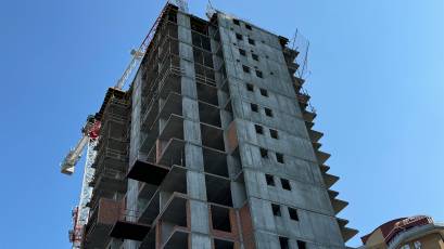 ЖК Maxima Residence: в першій секції триває облаштування вертикальних монолітних елементів 18 поверху