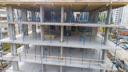 Forward RC: in ‘V’ section, the construction of the vertical of the seventh floor is underway