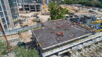 Nordica Residence RC: in the first section, the floor slab of the second floor is under construction