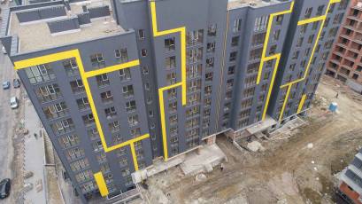 Shengen RC: in the first stage, the finishing of the basement floor facade has been completed