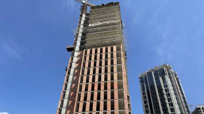 Nordica Residence RC: in the first section, the 22nd floor slab is cast